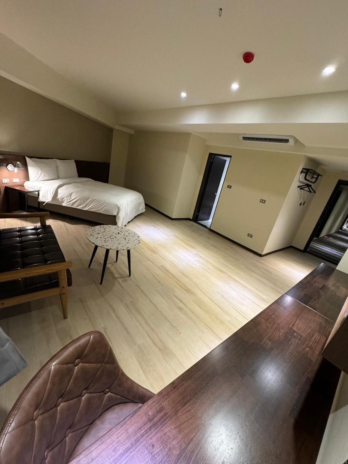 享住新大華館 Hotel จีหลง ภายนอก รูปภาพ